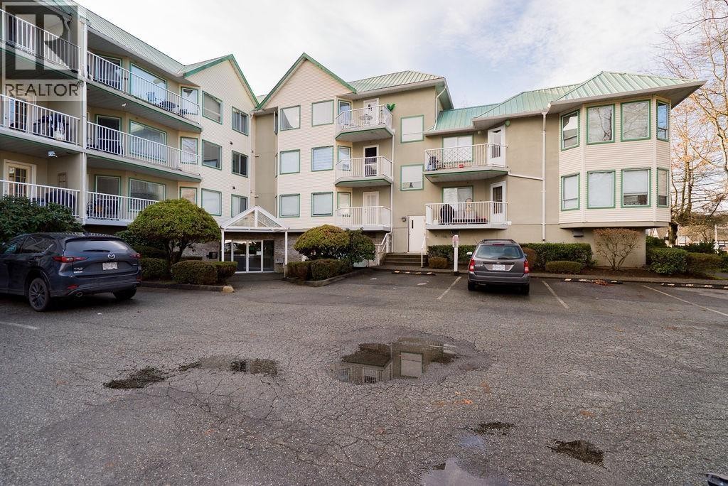 












301 19236 FORD ROAD

,
Pitt Meadows,




British Columbia
V3Y2K1

