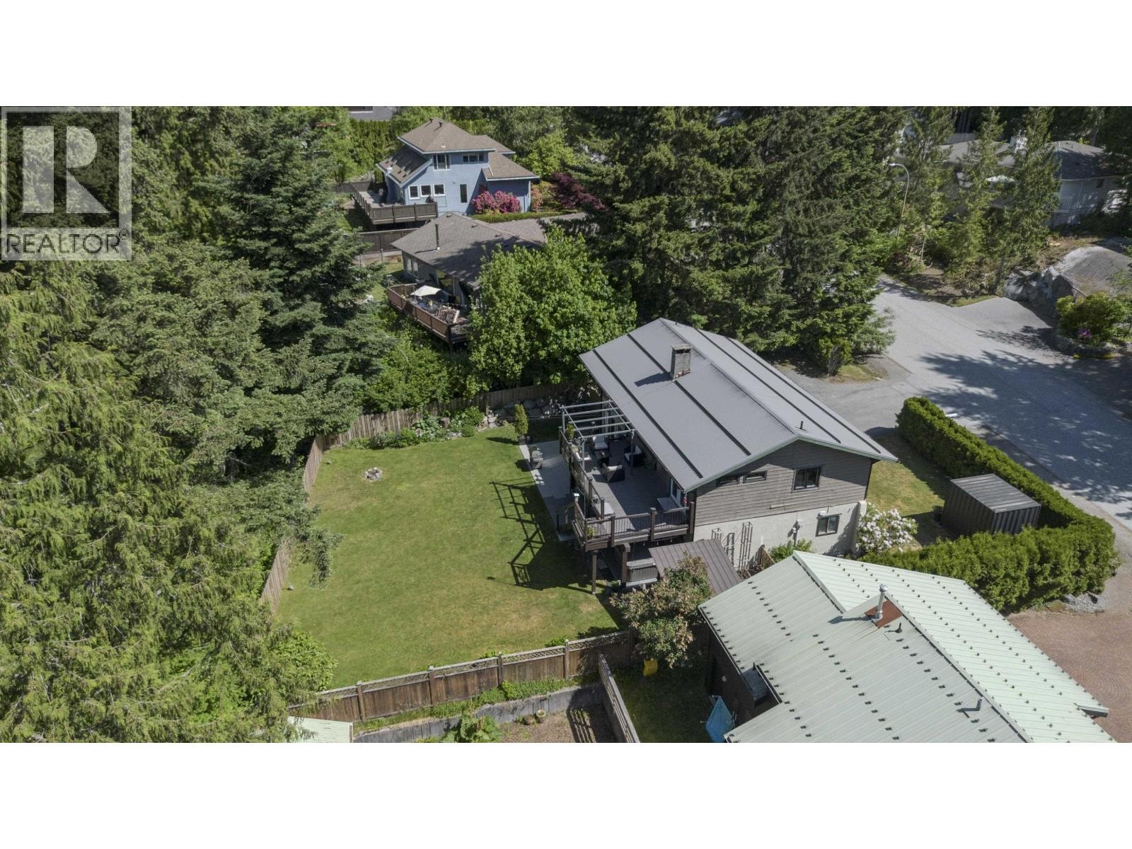 












40755 THUNDERBIRD RIDGE

,
Squamish,




British Columbia
V0N1T0

