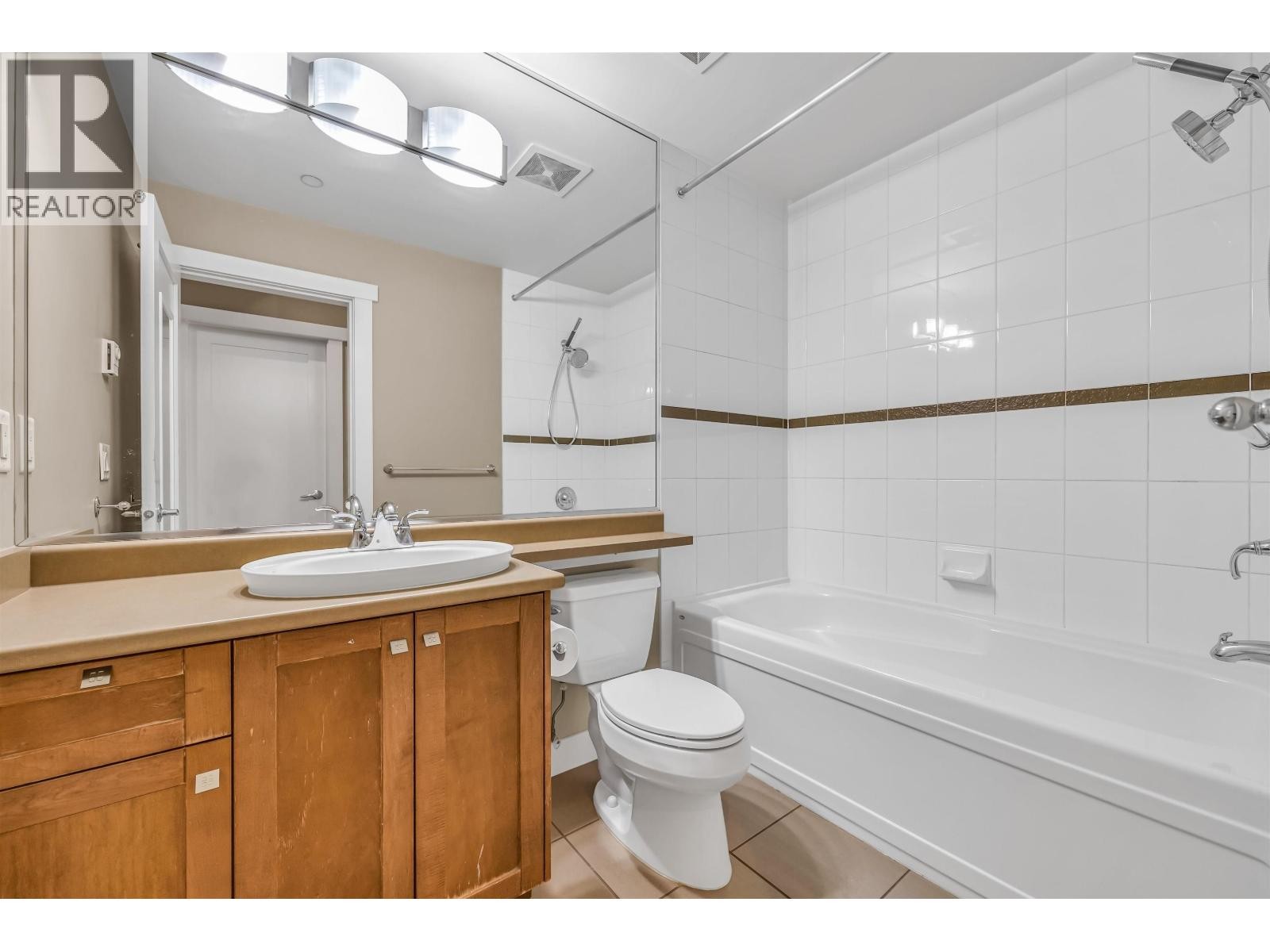 












157 7388 MACPHERSON AVENUE

,
Burnaby,




British Columbia
V5J0A1

