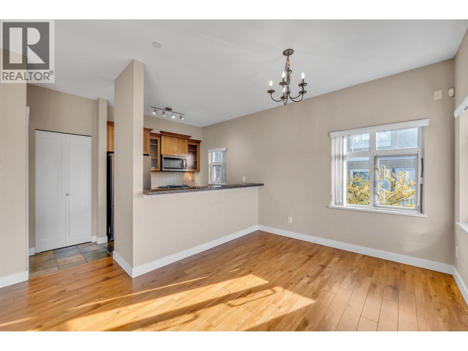 












157 7388 MACPHERSON AVENUE

,
Burnaby,




British Columbia
V5J0A1


