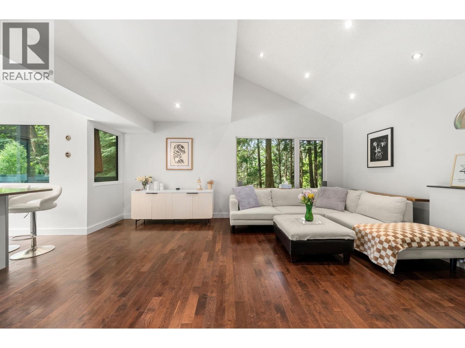 












2086 RIVERGROVE PLACE

,
North Vancouver,




British Columbia
V7H2L4

