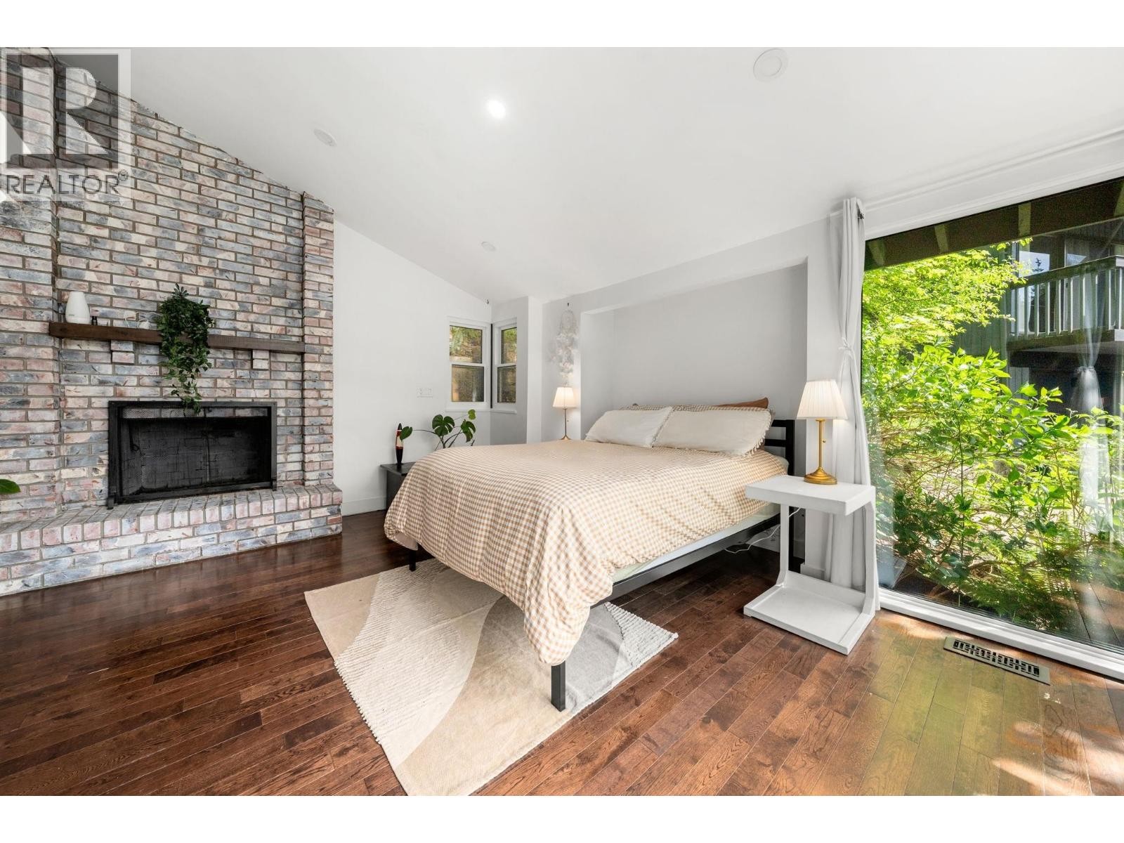 












2086 RIVERGROVE PLACE

,
North Vancouver,




British Columbia
V7H2L4

