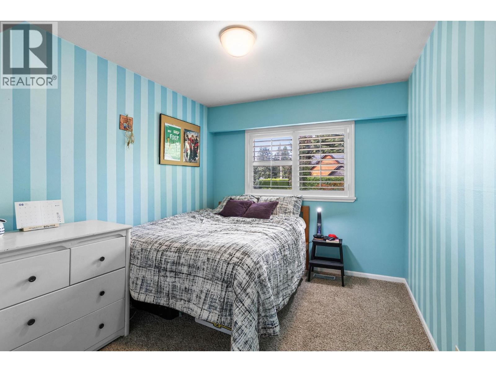 












3020 THORNCLIFFE DRIVE

,
North Vancouver,




British Columbia
V7R2T1

