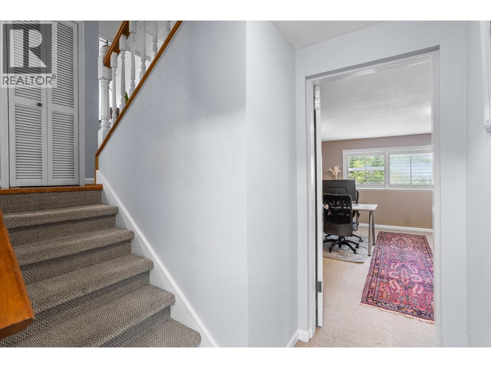 












3020 THORNCLIFFE DRIVE

,
North Vancouver,




British Columbia
V7R2T1

