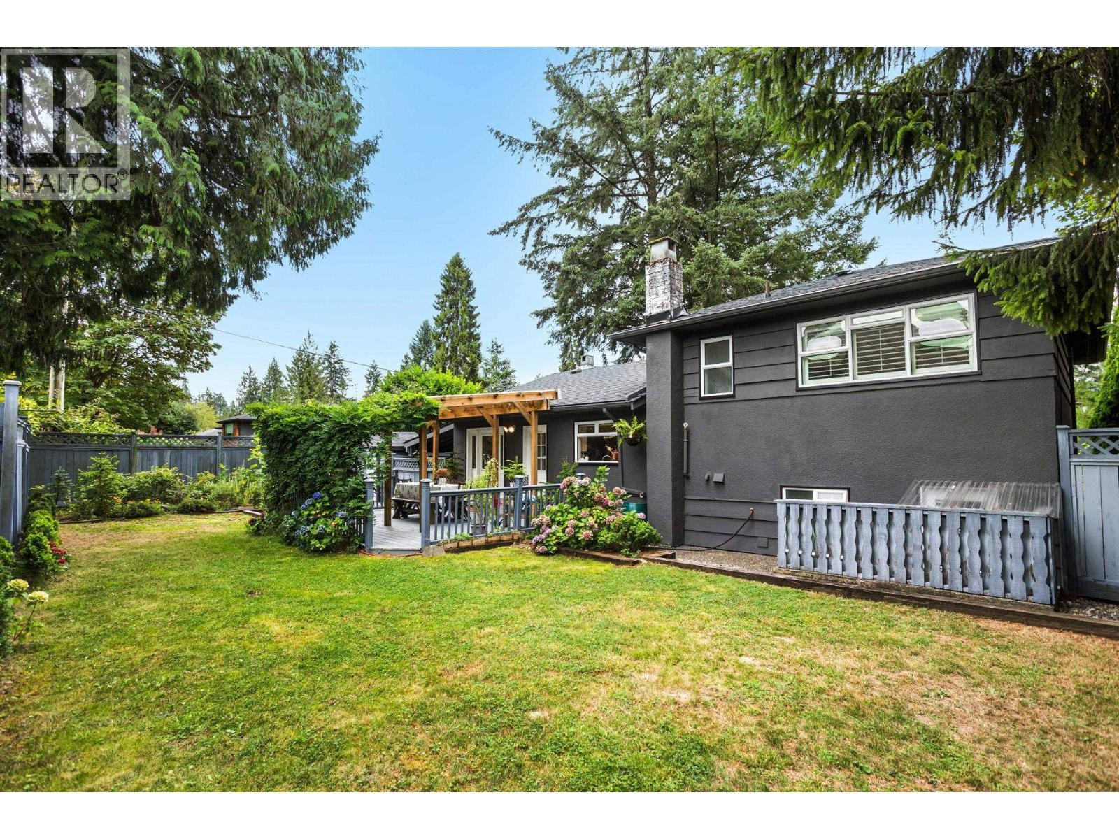 












3020 THORNCLIFFE DRIVE

,
North Vancouver,




British Columbia
V7R2T1


