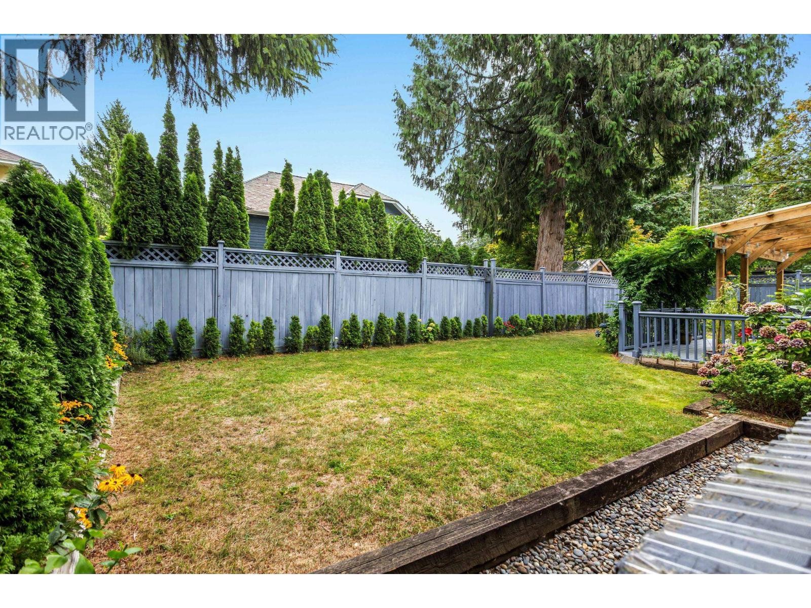 












3020 THORNCLIFFE DRIVE

,
North Vancouver,




British Columbia
V7R2T1

