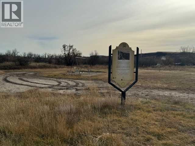 












670 Center Street

,
Drumheller,







Alberta
T0J0Y9

