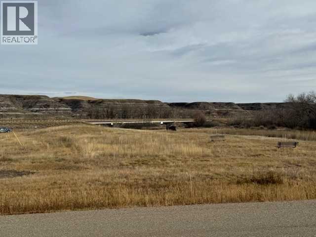 












670 Center Street

,
Drumheller,







Alberta
T0J0Y9

