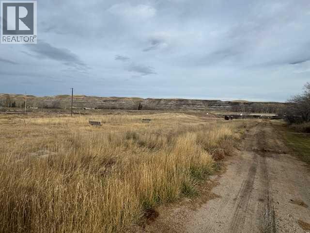 












670 Center Street

,
Drumheller,







Alberta
T0J0Y9

