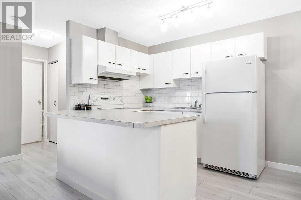 












2413, 2413 Edenwold Heights NW

,
Calgary,




Alberta
T3A3Y2

