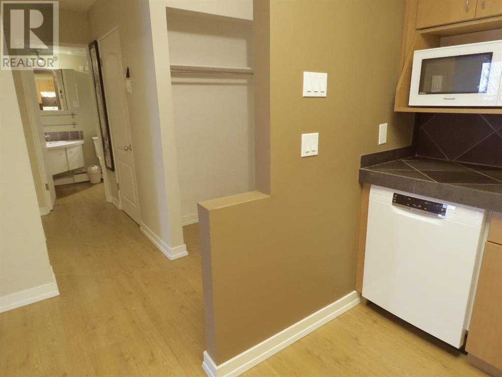 












204, 328 Cedar Crescent SW

,
Calgary,




Alberta
T3C2Y8

