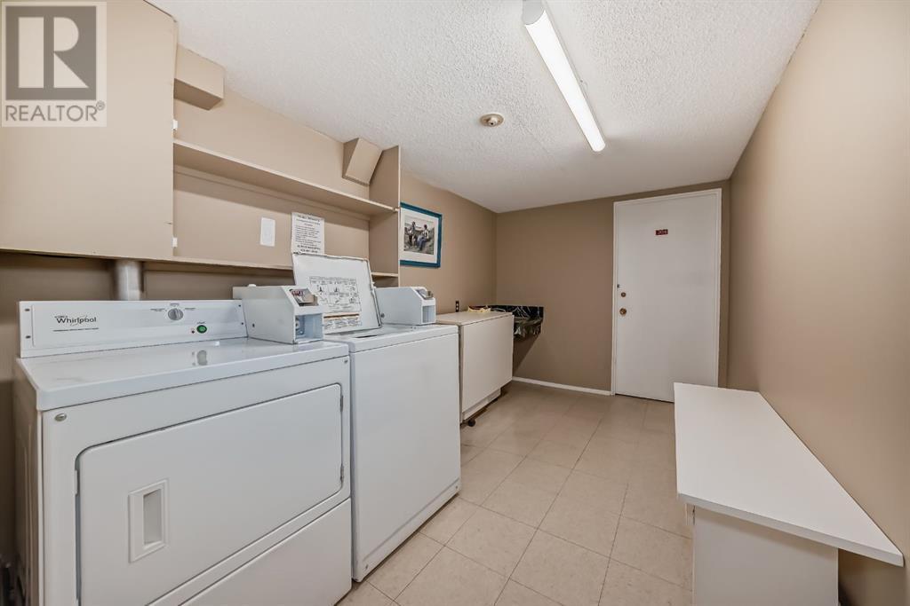 












204, 328 Cedar Crescent SW

,
Calgary,




Alberta
T3C2Y8

