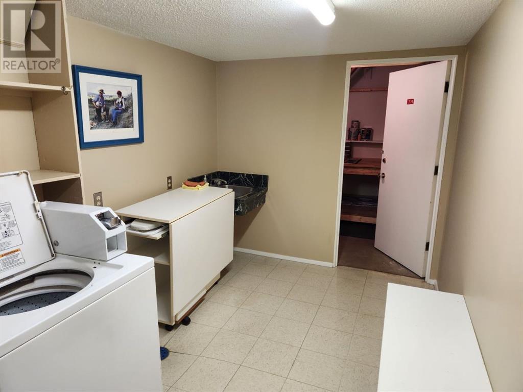 












204, 328 Cedar Crescent SW

,
Calgary,




Alberta
T3C2Y8

