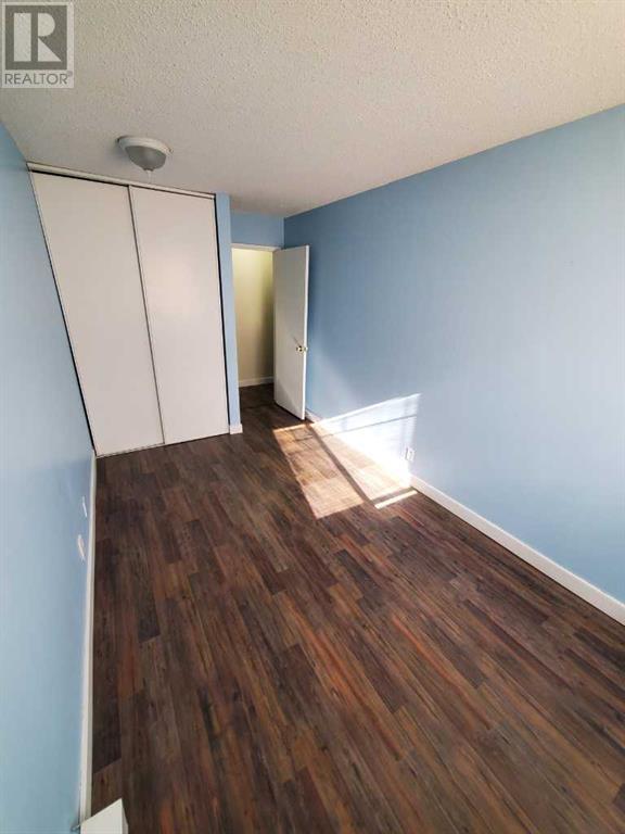 












102B, 5601 Dalton Drive NW

,
Calgary,




Alberta
T3A2E2

