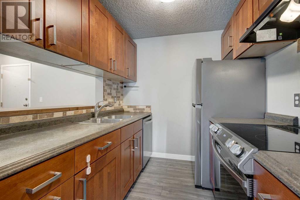 












216, 21 Dover Point SE

,
Calgary,




Alberta
T2B3K4

