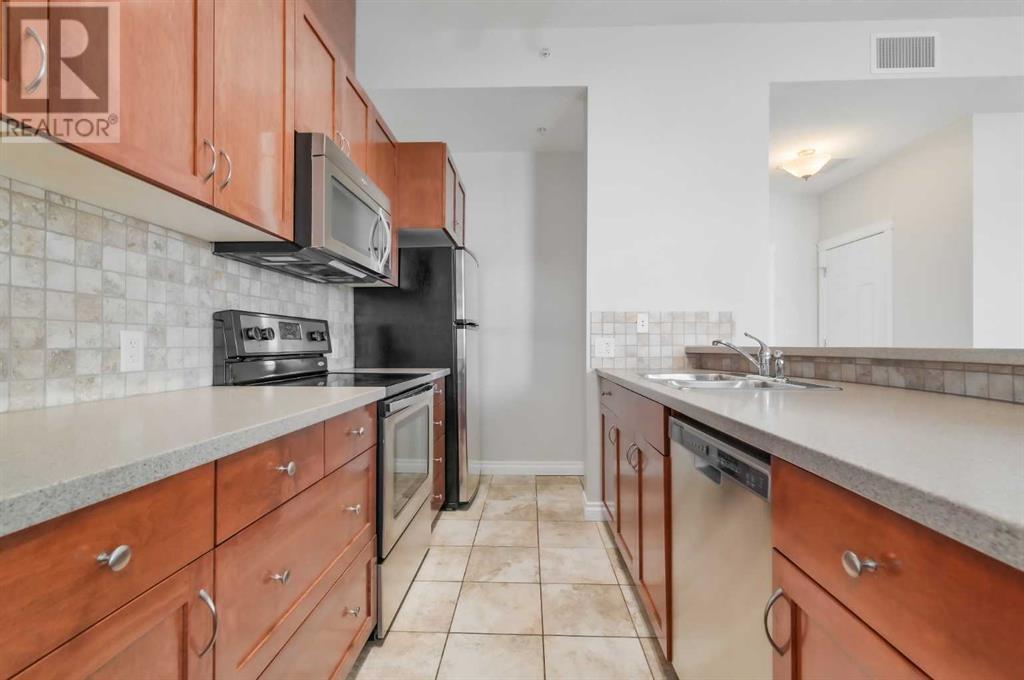 












3605, 24 Hemlock Crescent SW

,
Calgary,




Alberta
T3C2Z1

