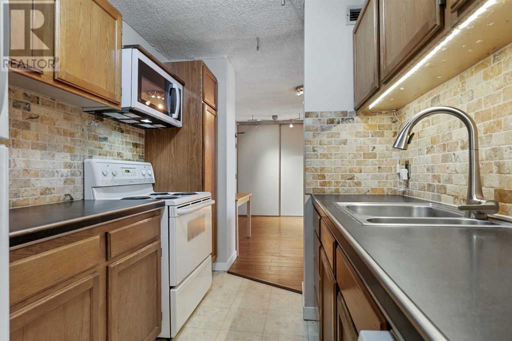 












1408, 924 14 Avenue SW

,
Calgary,




Alberta
T2R0N7

