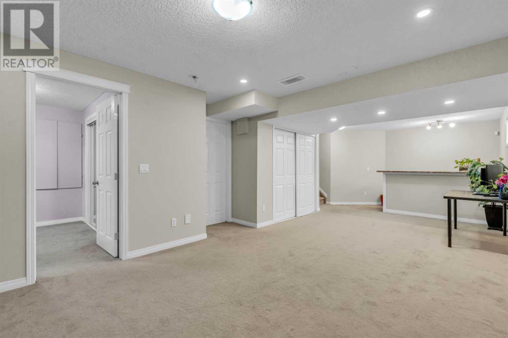 












342 Bridleridge View SW

,
Calgary,




Alberta
T2Y0E6

