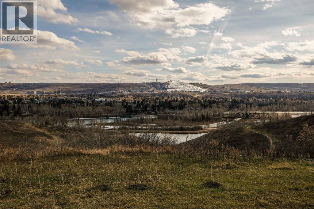 












328 Silver Crest Drive NW

,
Calgary,







Alberta
T3B2Y2

