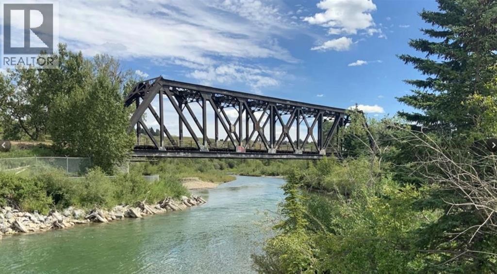 












328 Silver Crest Drive NW

,
Calgary,







Alberta
T3B2Y2

