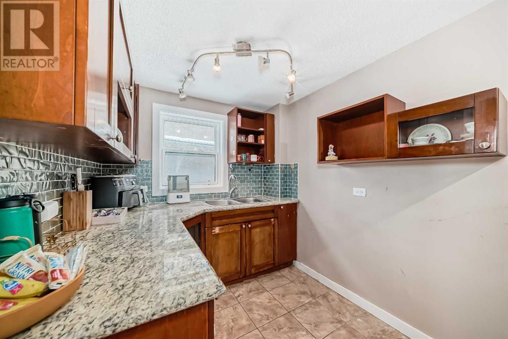 












1, 3511 15 Street SW

,
Calgary,




Alberta
T2T4A4

