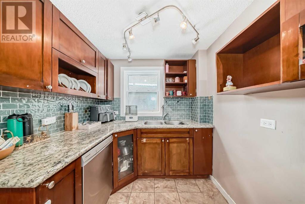 












1, 3511 15 Street SW

,
Calgary,




Alberta
T2T4A4

