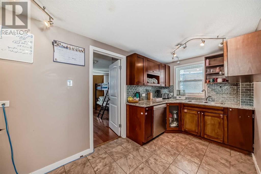 












1, 3511 15 Street SW

,
Calgary,




Alberta
T2T4A4

