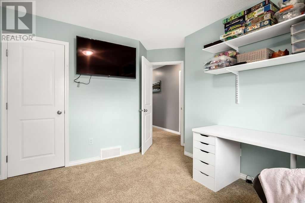 












115 Drake Landing Loop

,
Okotoks,




Alberta
T1S0H4

