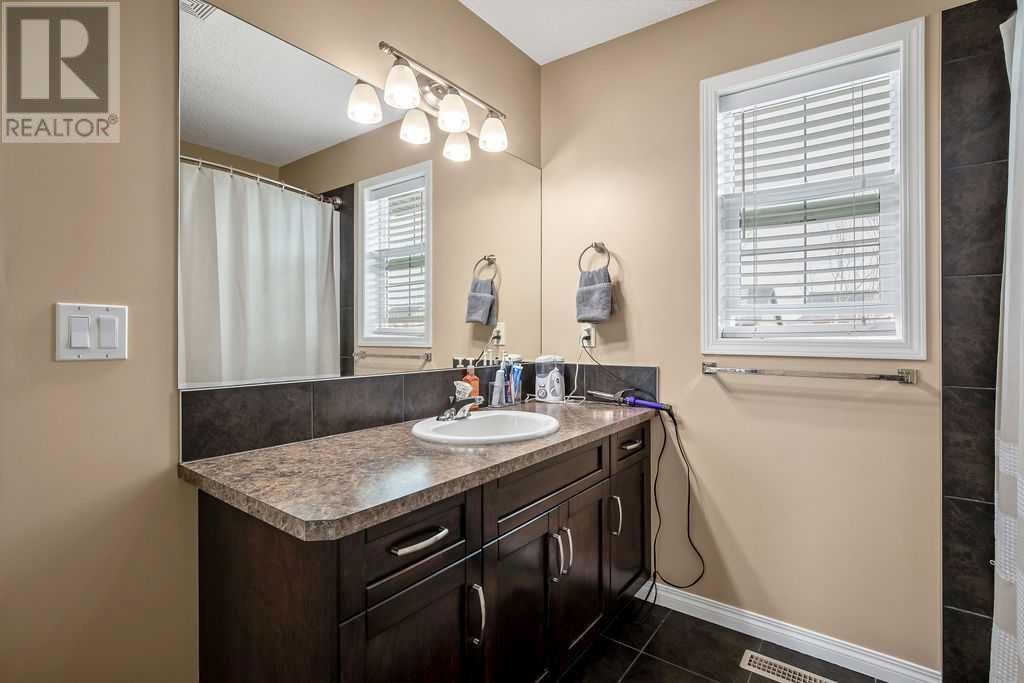












115 Drake Landing Loop

,
Okotoks,




Alberta
T1S0H4

