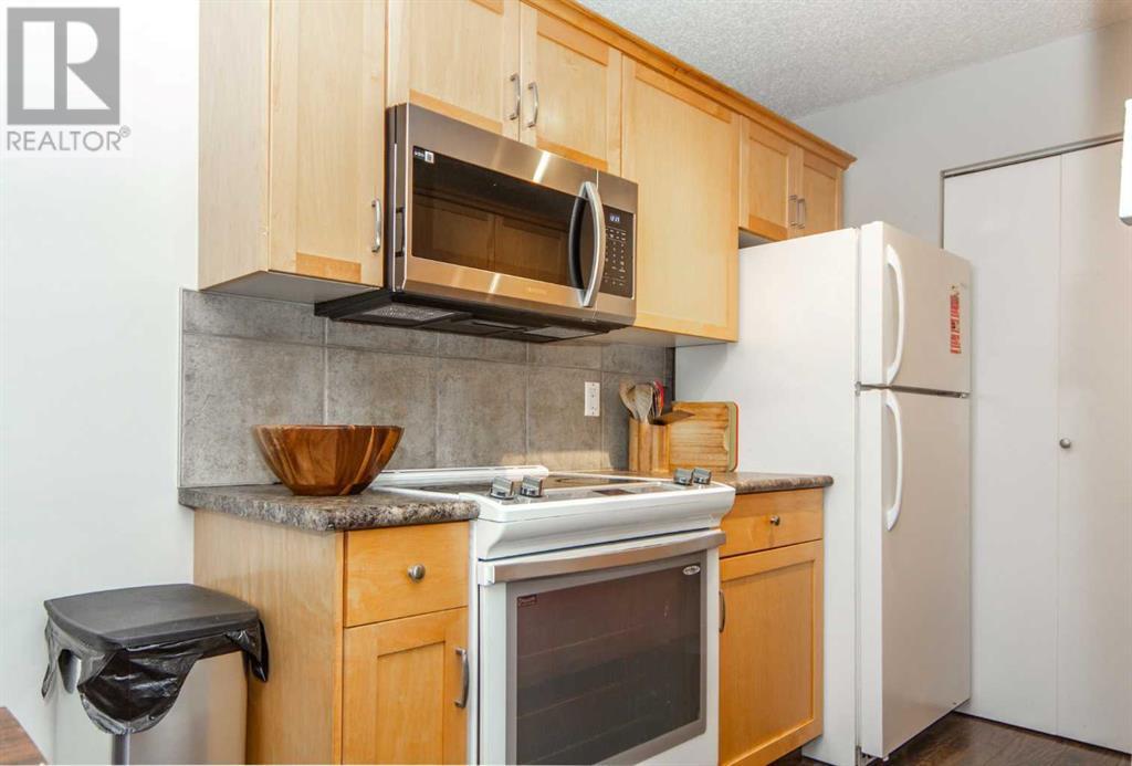 












4302, 13045 6 Street SW

,
Calgary,




Alberta
T2W5H1

