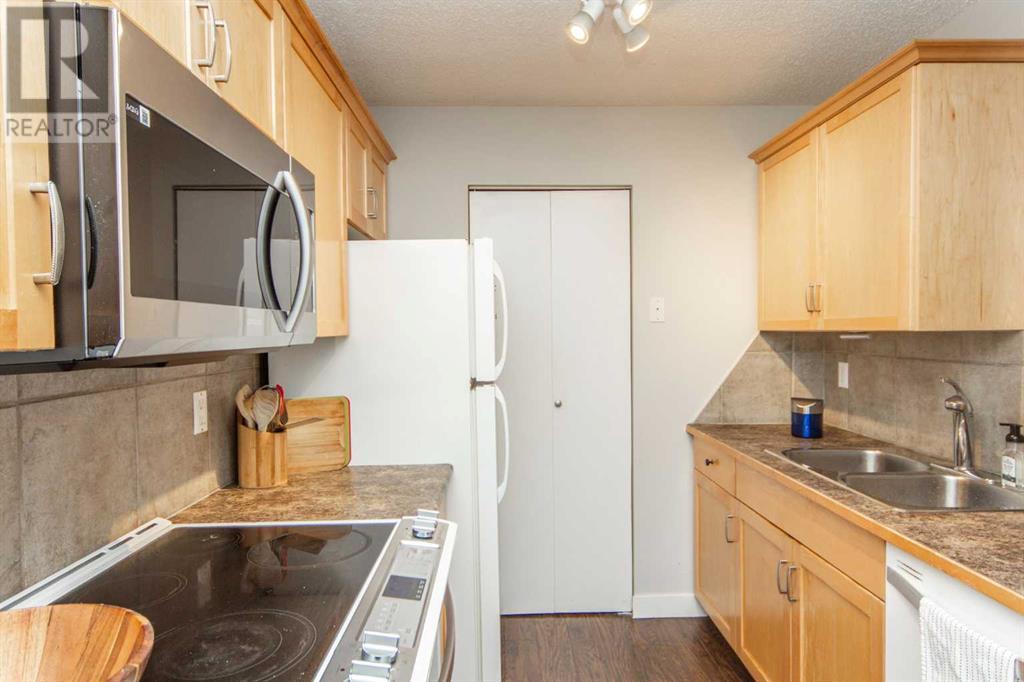 












4302, 13045 6 Street SW

,
Calgary,




Alberta
T2W5H1

