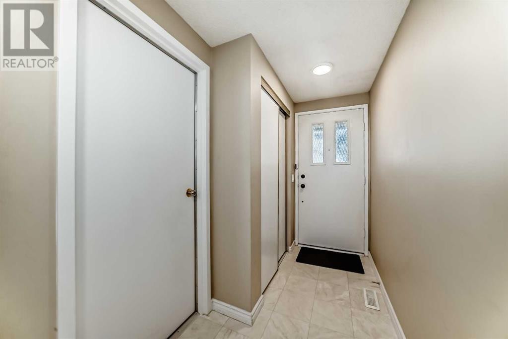 












6911 Ranchero Road NW

,
Calgary,




Alberta
T3J1J6

