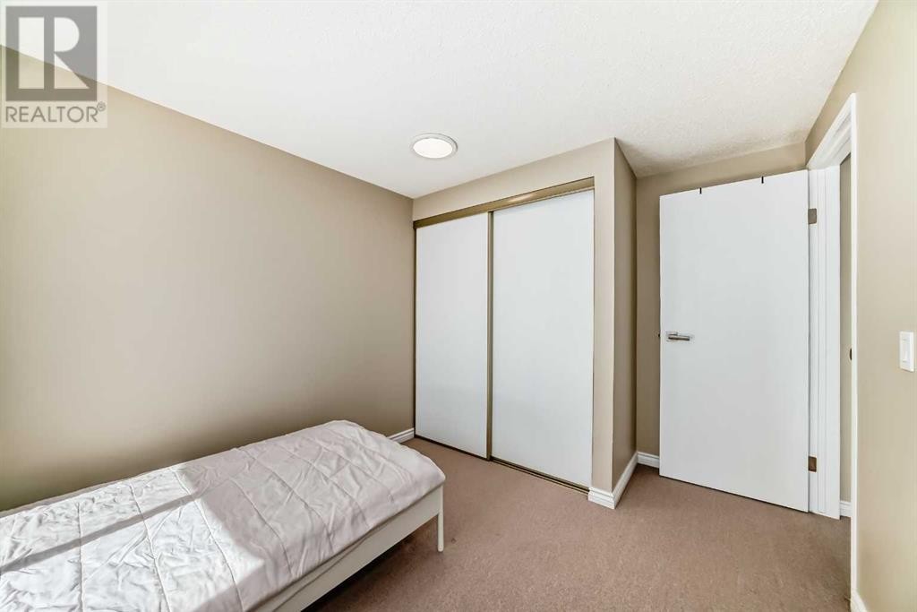 












6911 Ranchero Road NW

,
Calgary,




Alberta
T3J1J6

