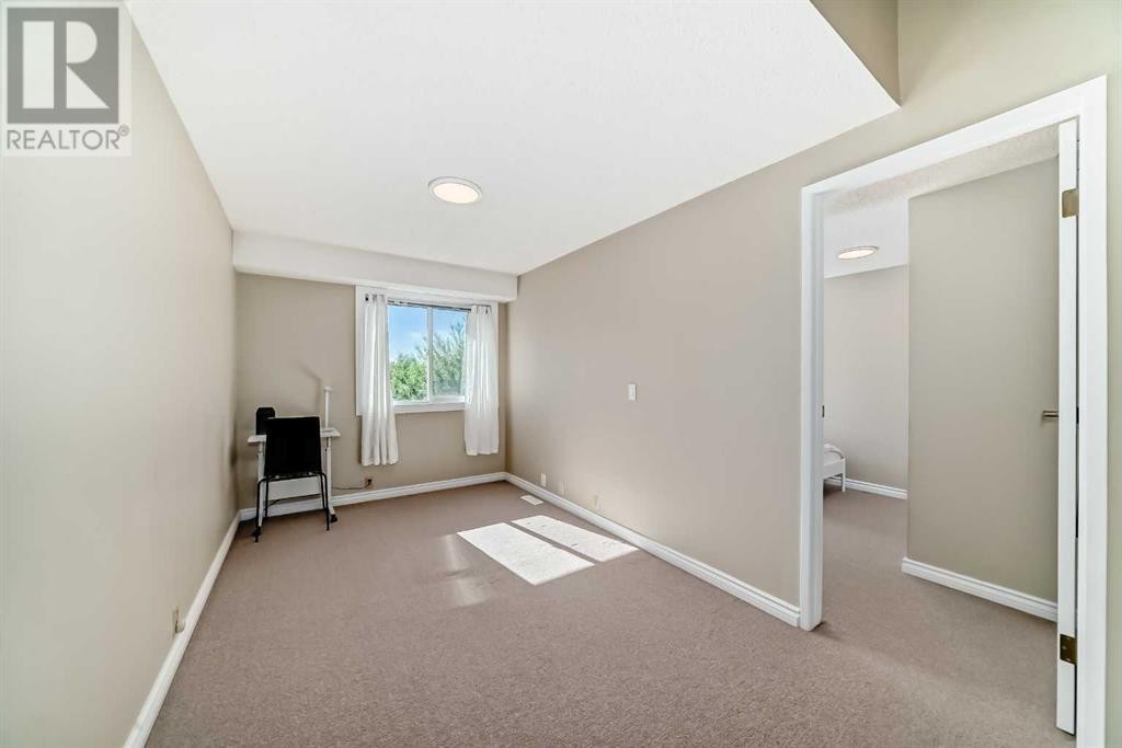 












6911 Ranchero Road NW

,
Calgary,




Alberta
T3J1J6

