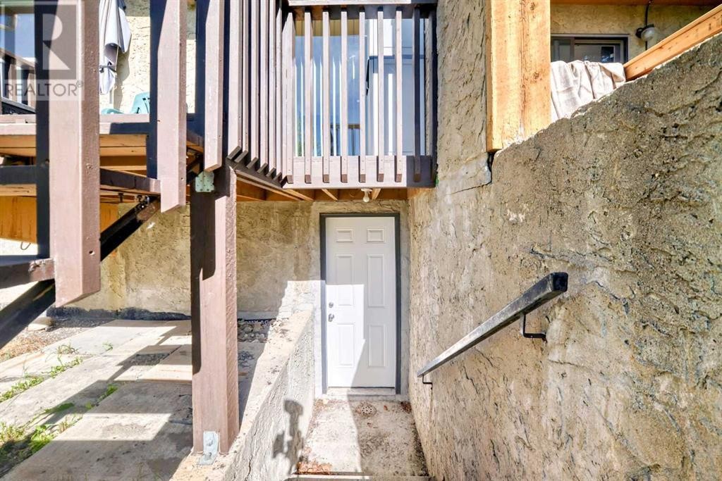 












6911 Ranchero Road NW

,
Calgary,




Alberta
T3J1J6


