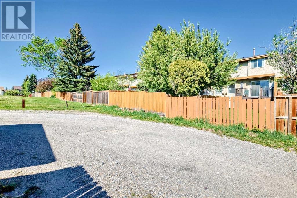 












6911 Ranchero Road NW

,
Calgary,




Alberta
T3J1J6

