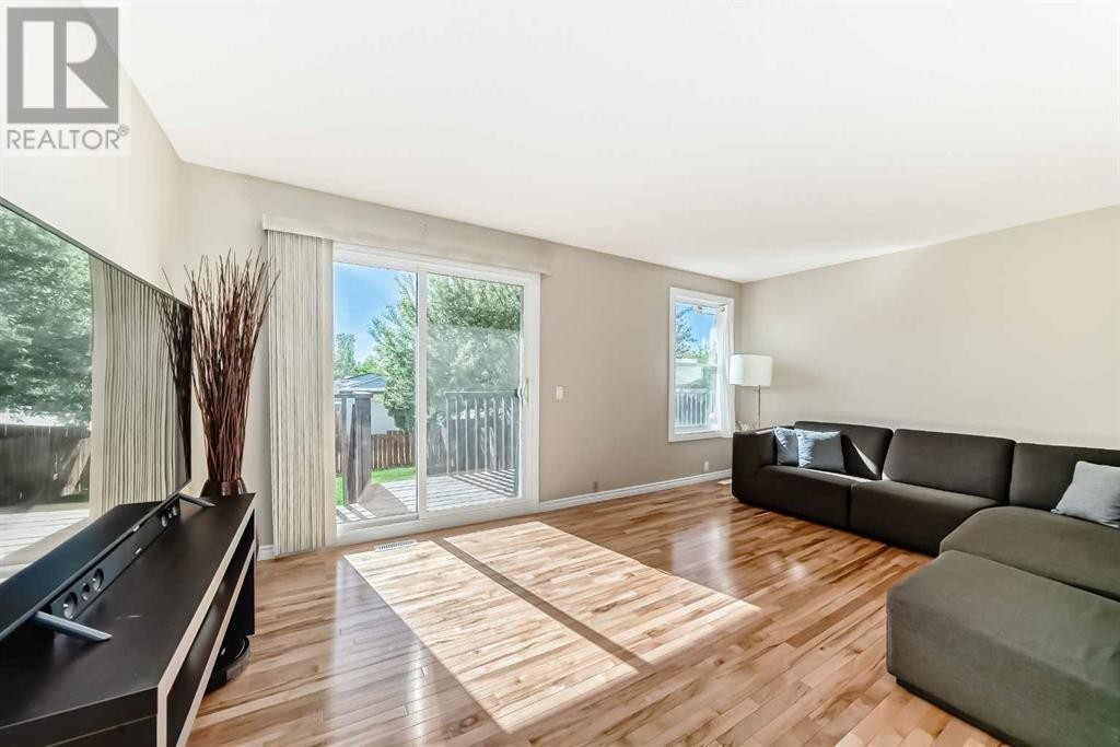 












6911 Ranchero Road NW

,
Calgary,




Alberta
T3J1J6

