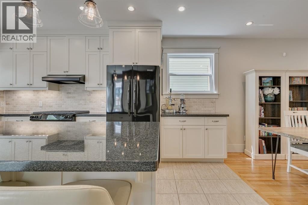 












609 23 Avenue SW

,
Calgary,




Alberta
T2S0J6

