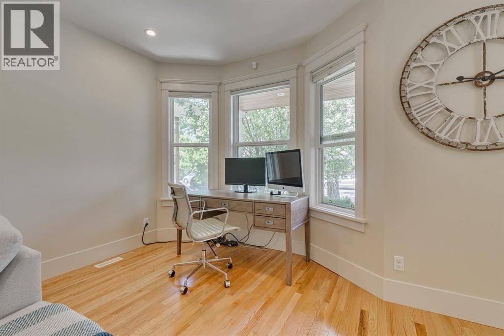 












609 23 Avenue SW

,
Calgary,




Alberta
T2S0J6

