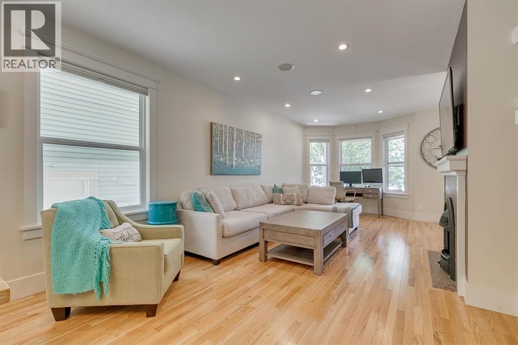 












609 23 Avenue SW

,
Calgary,




Alberta
T2S0J6

