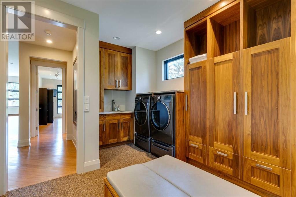 












5448 Bannerman Drive NW

,
Calgary,




Alberta
T2L1W2

