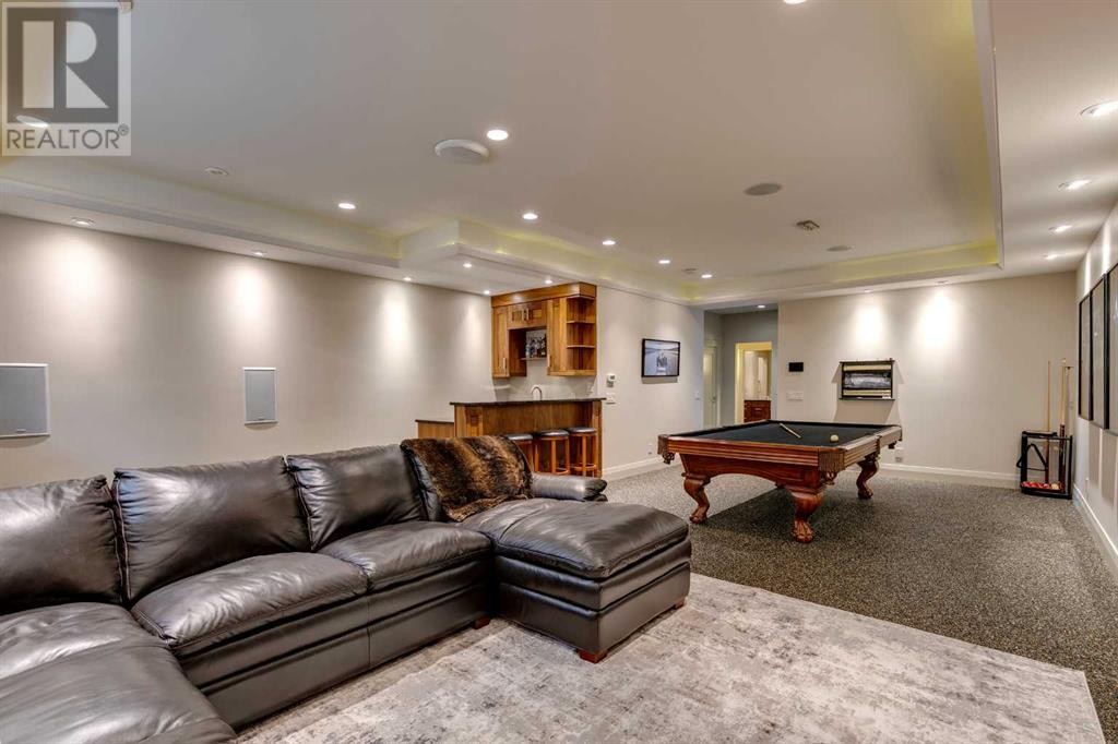












5448 Bannerman Drive NW

,
Calgary,




Alberta
T2L1W2

