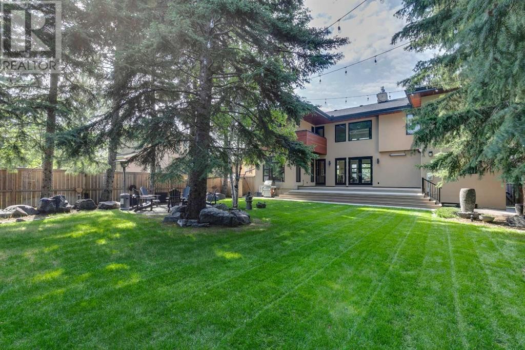 












5448 Bannerman Drive NW

,
Calgary,




Alberta
T2L1W2

