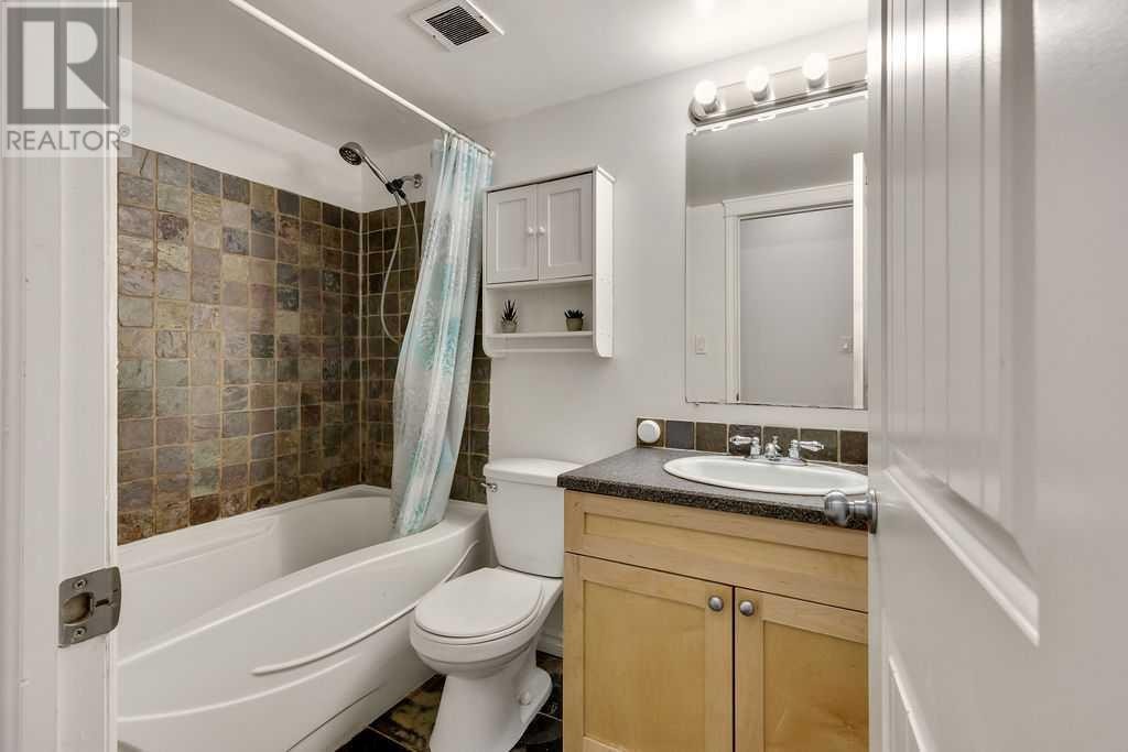 












706, 1312 13 Avenue SW

,
Calgary,




Alberta
T3C0T3

