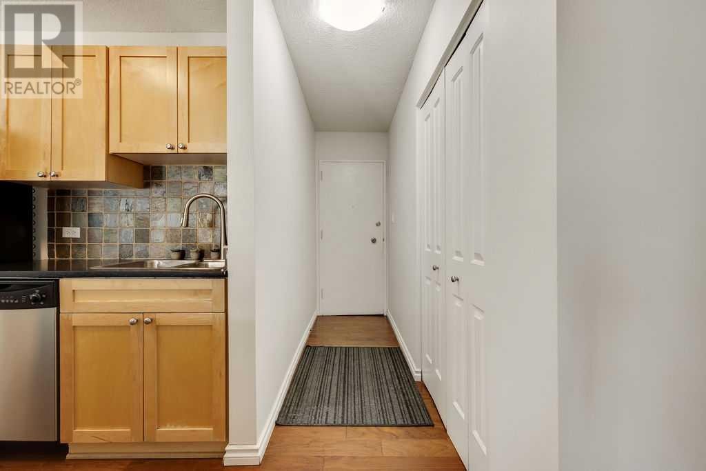 












706, 1312 13 Avenue SW

,
Calgary,




Alberta
T3C0T3

