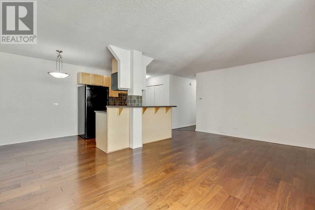 












706, 1312 13 Avenue SW

,
Calgary,




Alberta
T3C0T3


