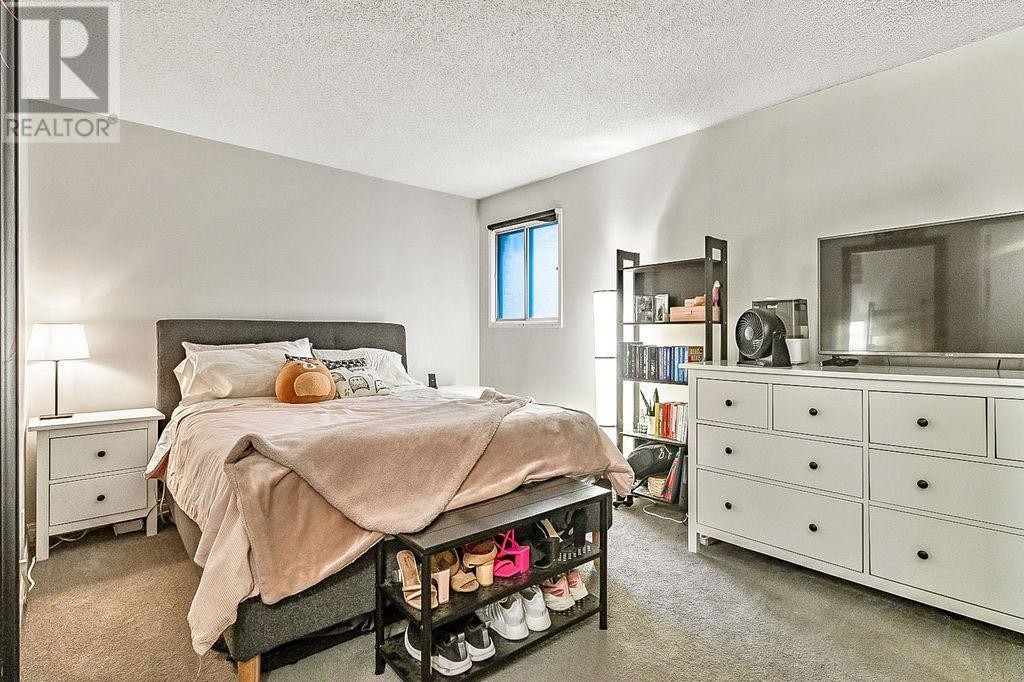 












7, 1607 26 Avenue SW

,
Calgary,




Alberta
T2T1C7

