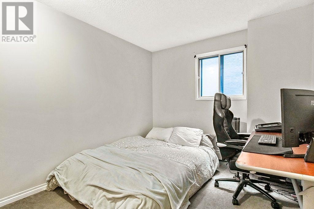 












7, 1607 26 Avenue SW

,
Calgary,




Alberta
T2T1C7

