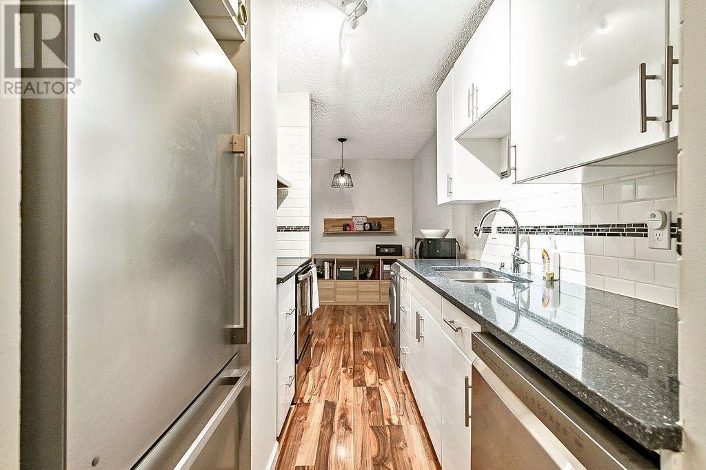 












7, 1607 26 Avenue SW

,
Calgary,




Alberta
T2T1C7

