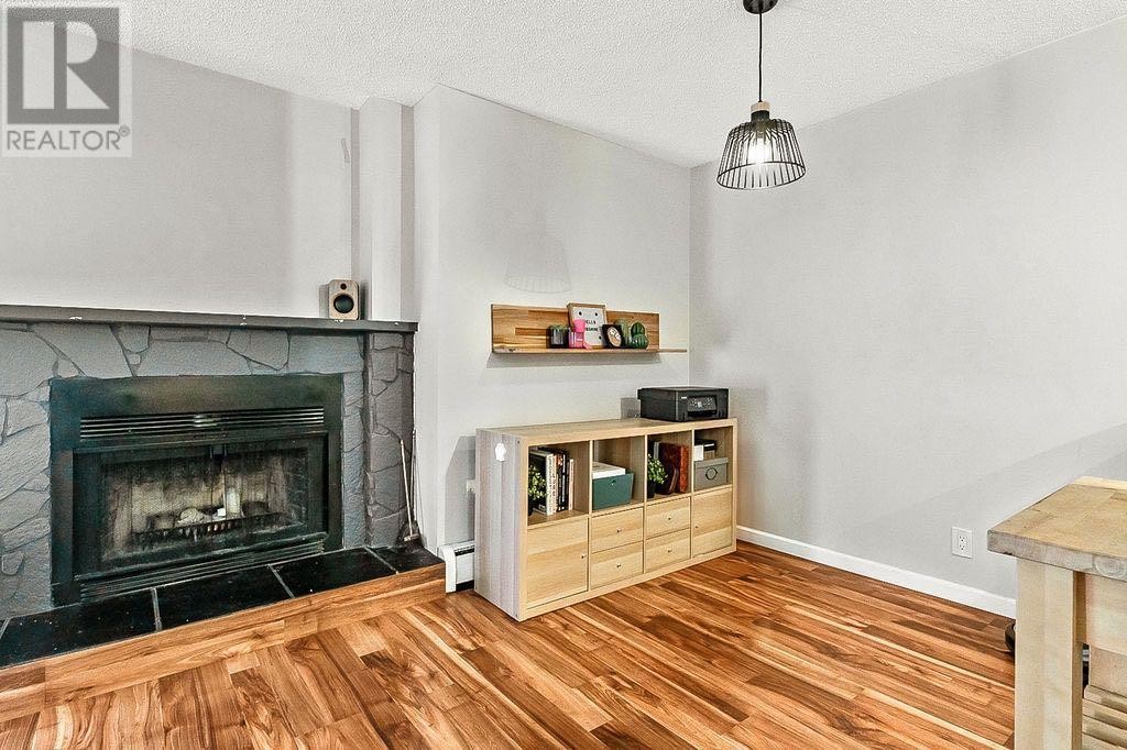 












7, 1607 26 Avenue SW

,
Calgary,




Alberta
T2T1C7

